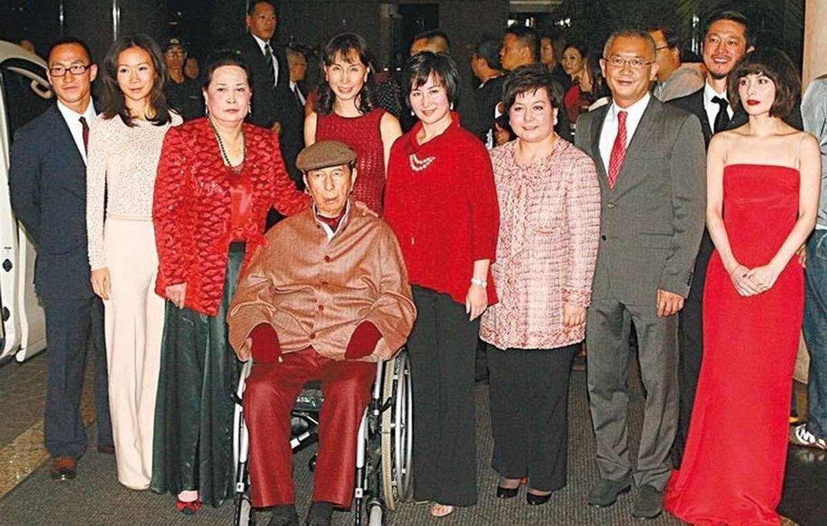 新澳門精準(zhǔn)四肖期期中特公開，深度解析與探討，澳門精準(zhǔn)四肖期期中特深度解析與探討揭秘