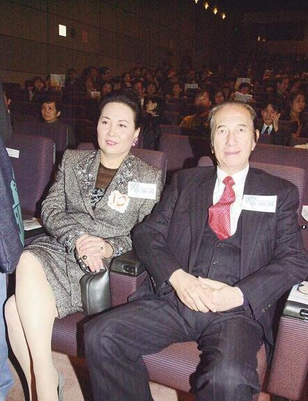 揭秘2025新澳門精準四肖期期中特公開的秘密，揭秘澳門精準四肖期期中特秘密大公開（獨家爆料）