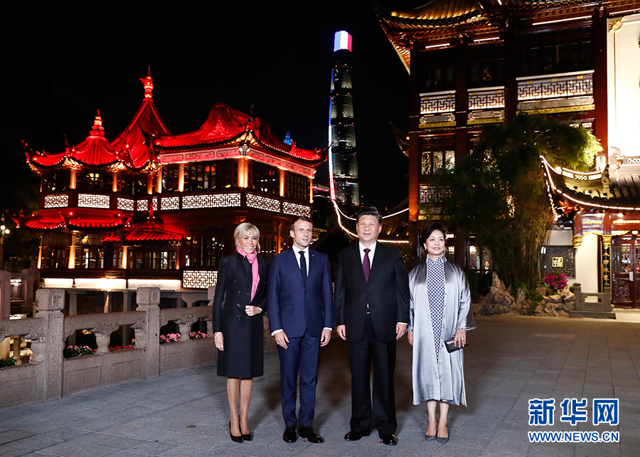 藍(lán)月亮精選料王中王照，品質(zhì)之選，王者之照，藍(lán)月亮精選料王中王照，品質(zhì)王者之選